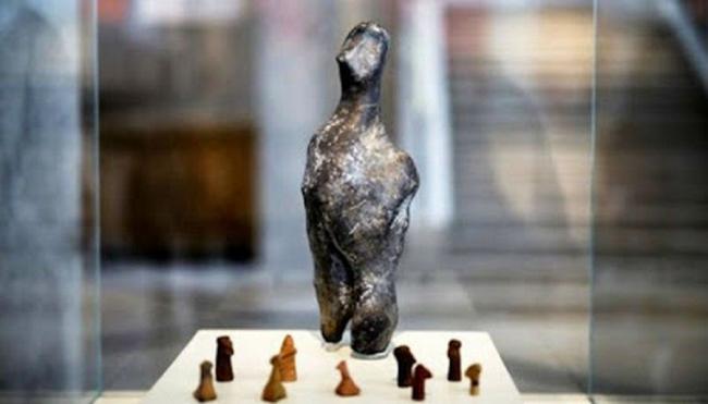 , Rare exhibit in Athens features 7,000-year-old enigma | Neos Kosmos